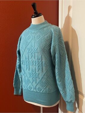 Demeter Women’s Vintage 100% Wool Blue Snowflake Open Weave Pullover Sweater